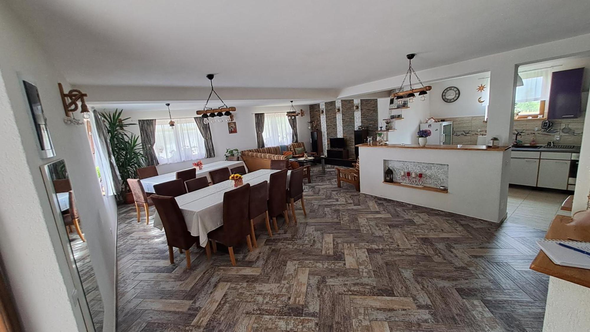 Vis Implinit Hotel Cartisoara Exterior photo